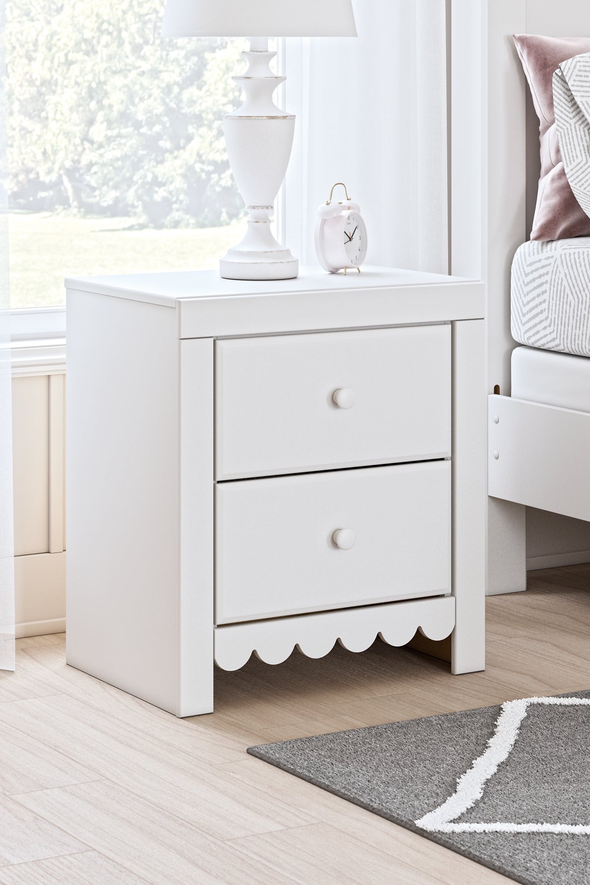 Mollviney Twin Panel Bed with Dresser and Nightstand
